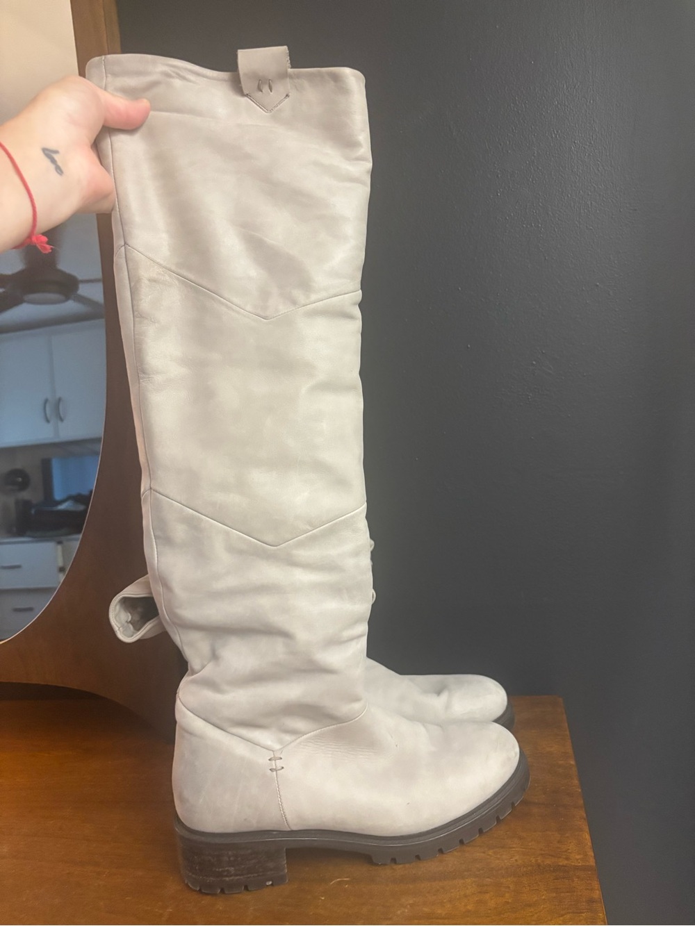Women's size 10 Ross and Snow over the knee shearling boots